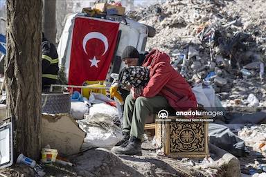 Bazen Susmak Bile Destektir