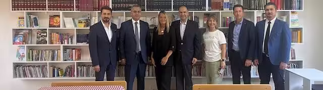 Deprem Bölgesine Kütüphane Desteği